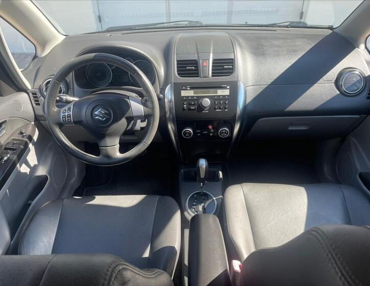 Suzuki SX4 13