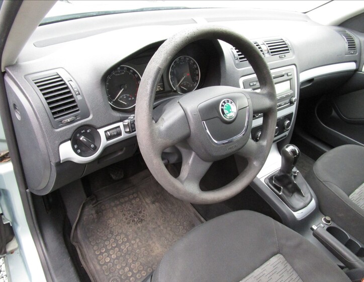 Škoda Octavia 10
