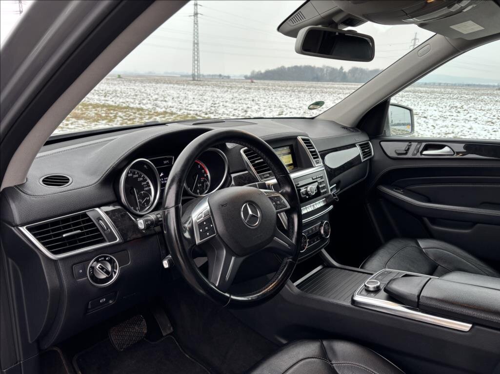 Mercedes-Benz Třídy M SUV / Terénní 3,0 l 190 kw