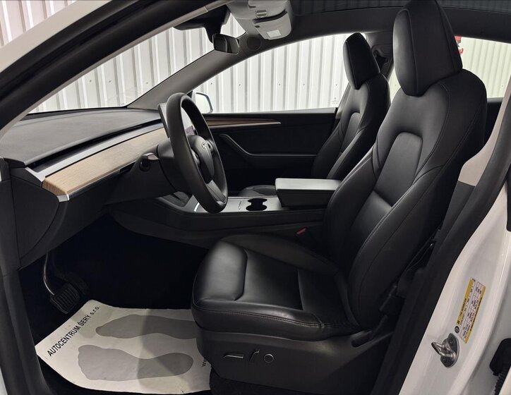 Tesla Model Y SUV 0,0 378 kw