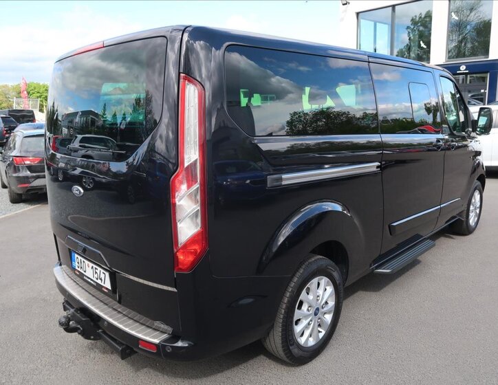 Ford Tourneo Custom MPV 2,2 l 114 kw