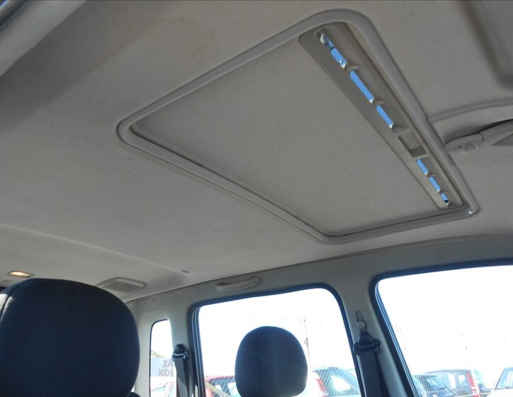 Opel Agila Hatchback 1,2 l 59 kw