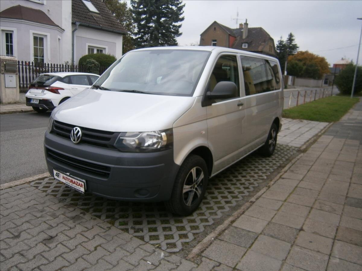 Volkswagen Caravelle Kombi 2,0 l 75 kw