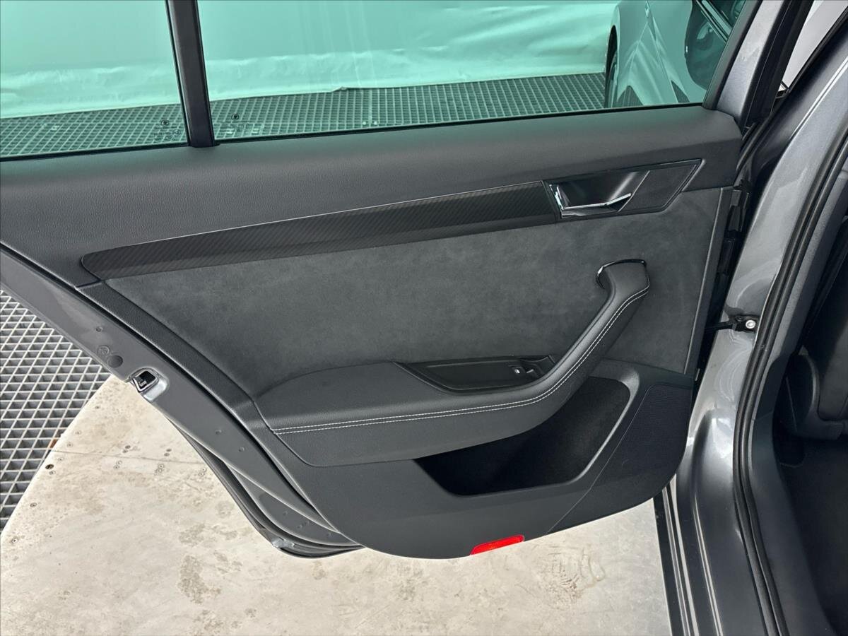 Škoda Superb Kombi 2,0 l 140 kw