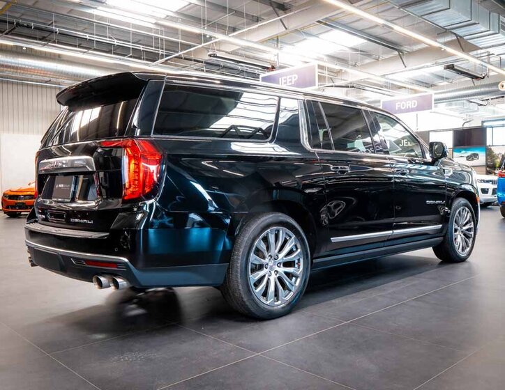 GMC Yukon SUV / Terénní 6,2 l 313 kw