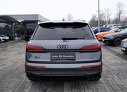 Audi Q7 5