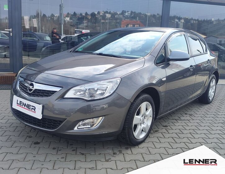 Opel Astra Hatchback 1,4 l 74 kw