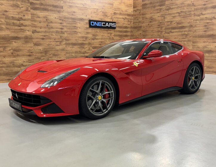 Ferrari F12 Berlinetta Kupé 6,3 l 541 kw