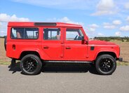 Land Rover Defender SUV 2,4 l 90 kw