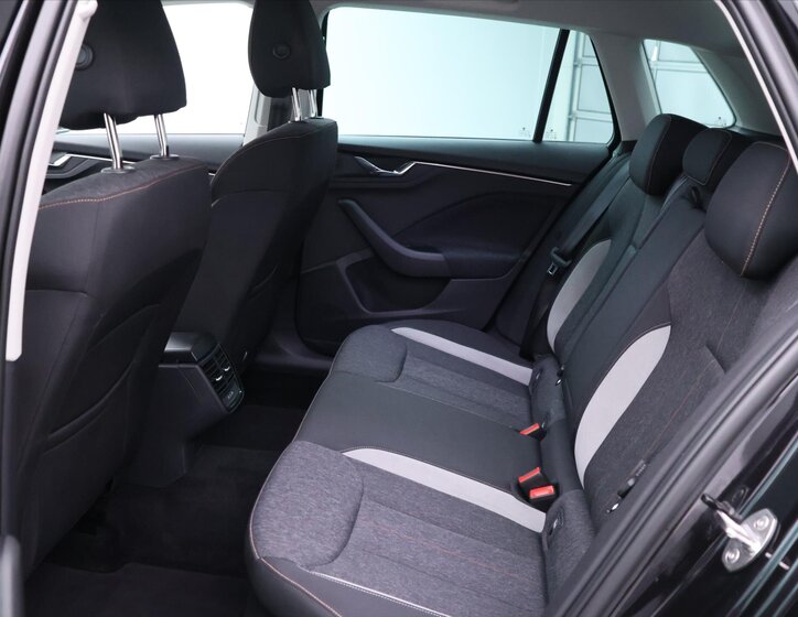 Škoda Kamiq Hatchback 1,5 l 110 kw