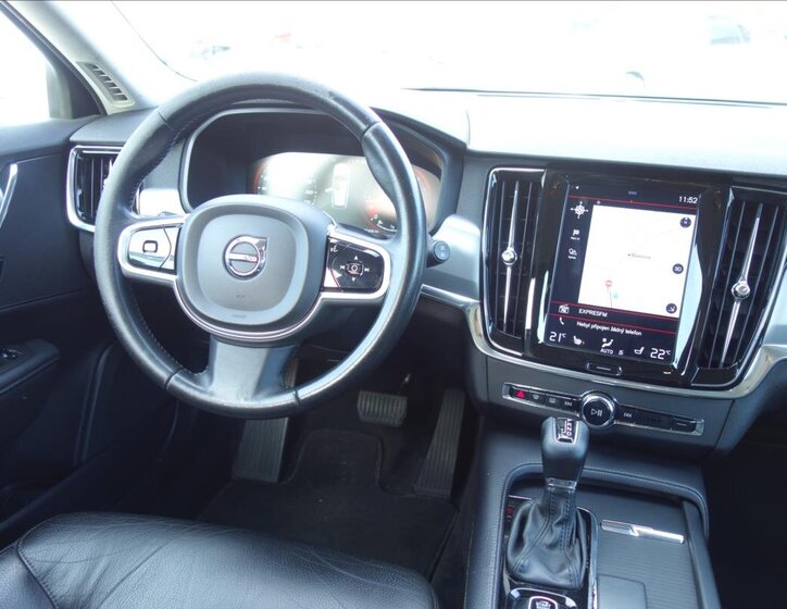 Volvo V90 Kombi 2,0 l 140 kw