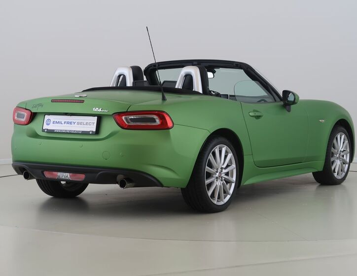 Fiat 124 Spider 13