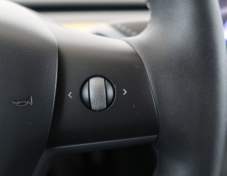 Tesla Model Y SUV 0,0 378 kw