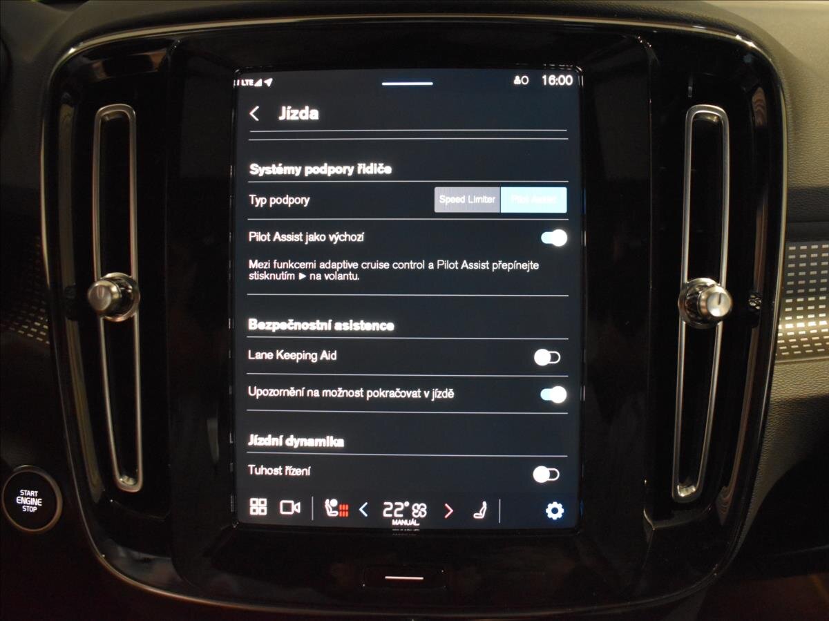 Volvo XC40 SUV 2,0 l 145 kw