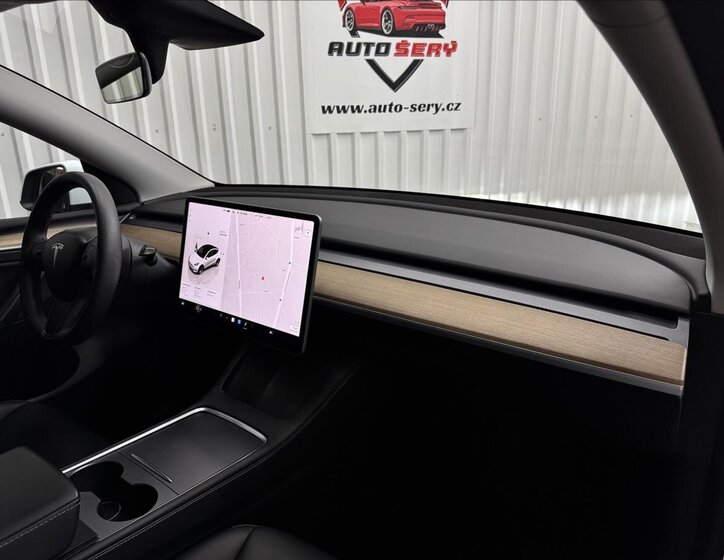 Tesla Model Y SUV 0,0 378 kw