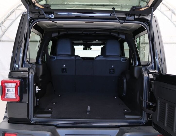 Jeep Wrangler SUV / Terénní 2,0 l 200 kw