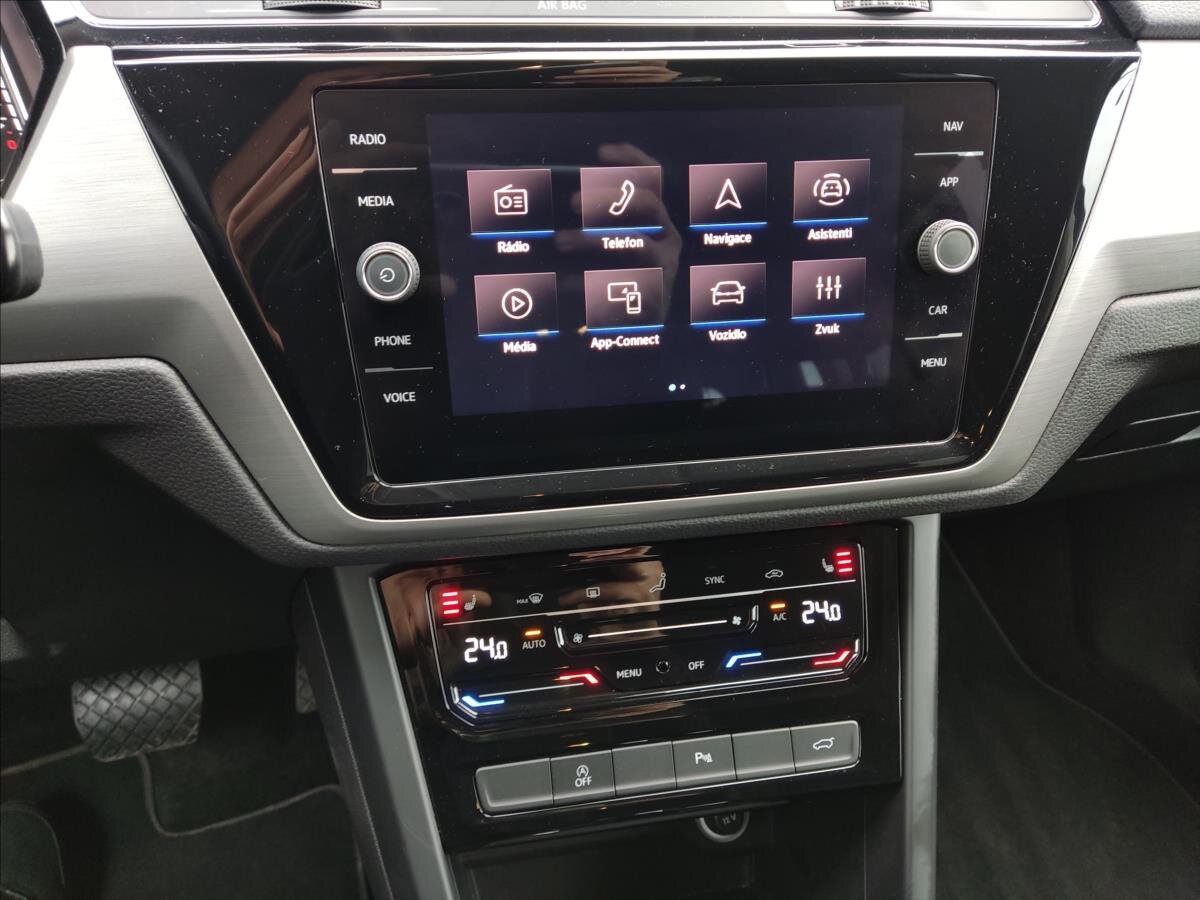 Volkswagen Touran MPV 1,5 l 110 kw