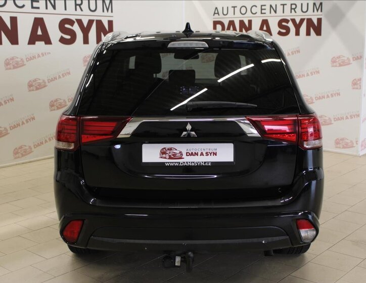 Mitsubishi Outlander SUV / Terénní 2,0 l 89 kw