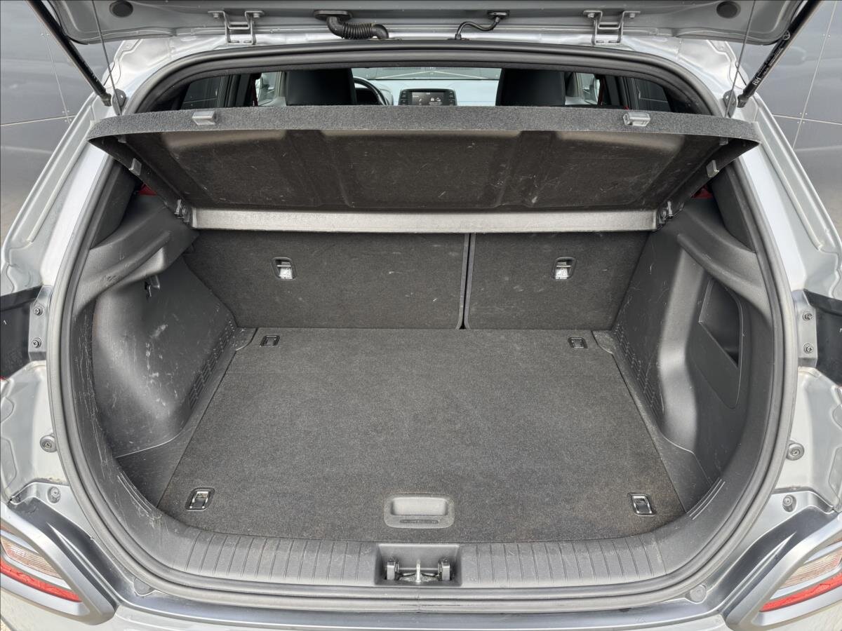 Hyundai Kona SUV / Terénní 1,6 l 130 kw