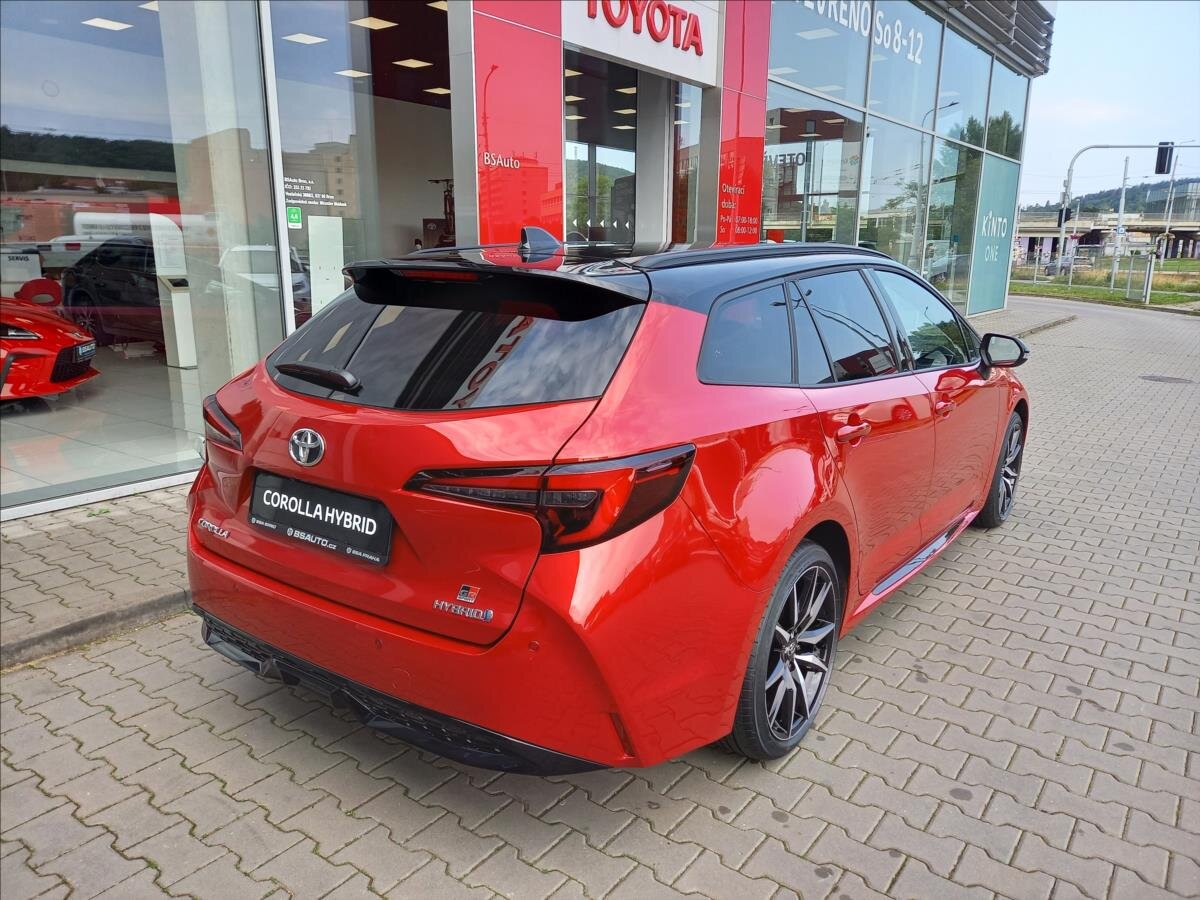 Toyota Corolla Kombi 2,0 l 144 kw