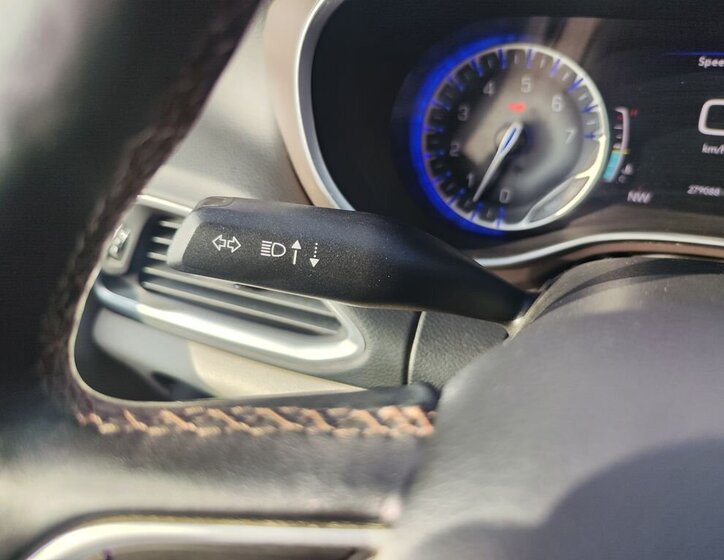 Chrysler Pacifica MPV 3,6 l 214 kw