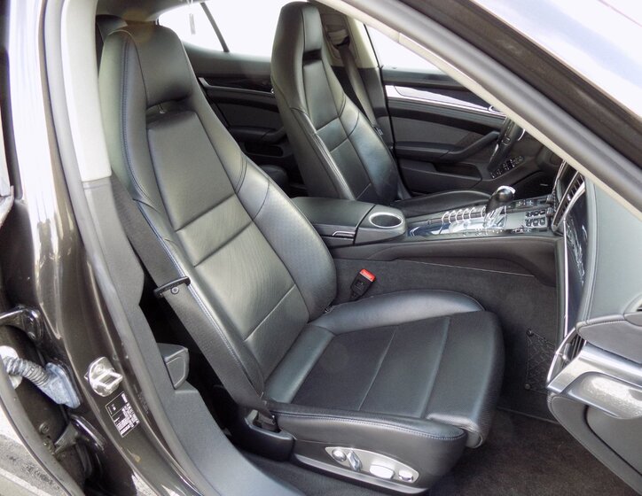 Porsche Panamera 18