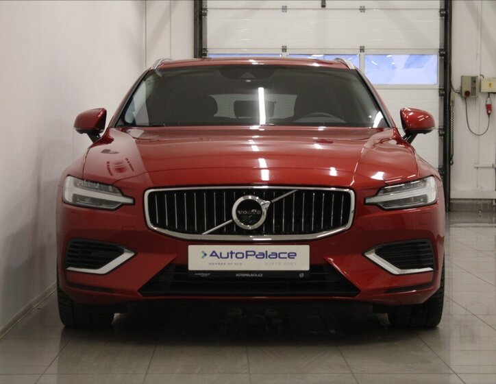 Volvo V60 Kombi 2,0 l 257 kw