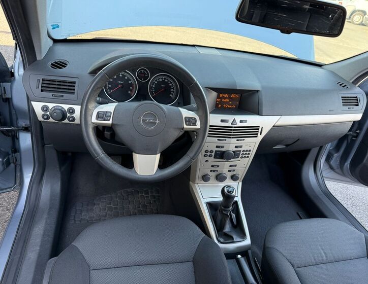 Opel Astra 14