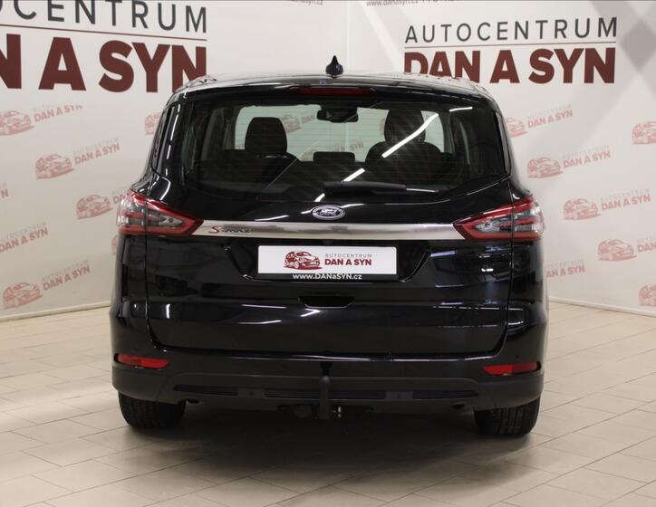 Ford S-MAX 5