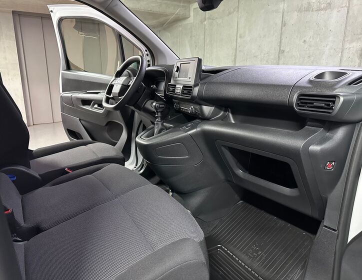 Toyota ProAce City 12