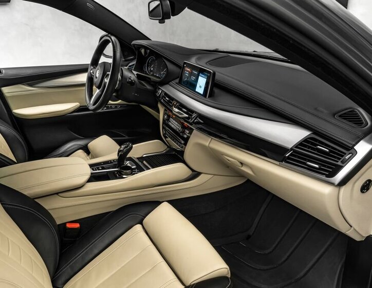 BMW X6 SUV / Terénní 3,0 l 280 kw