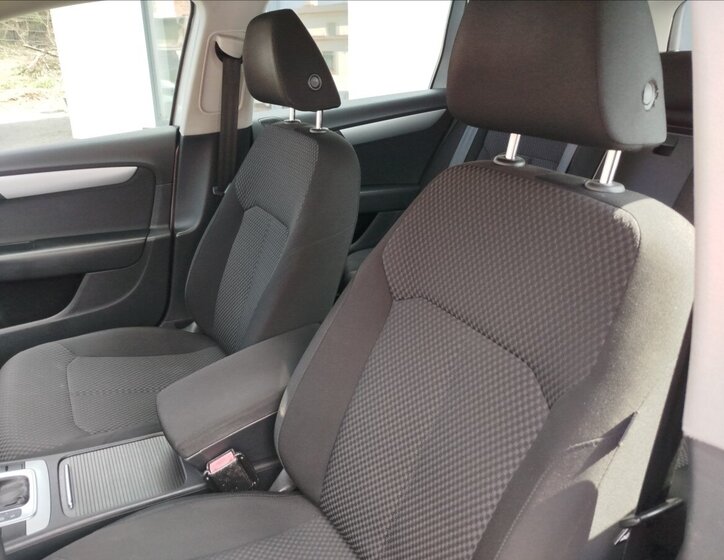 Volkswagen Passat Kombi 2,0 l 103 kw