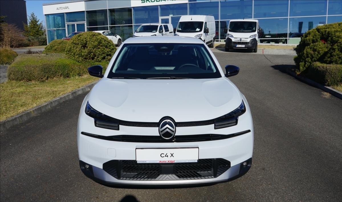 Citroën C4 X Sedan / Limuzína 1,2 l 96 kw