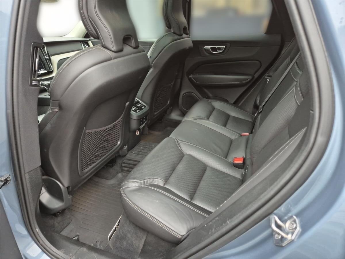 Volvo XC60 SUV / Terénní 2,0 l 177 kw