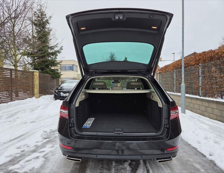 Škoda Superb Kombi 2,0 l 206 kw