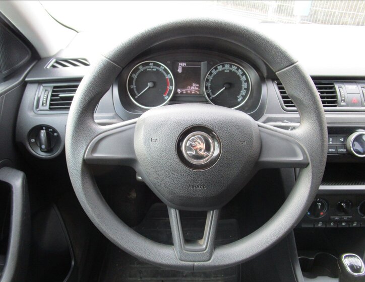 Škoda Rapid Sedan 999,0 70 kw