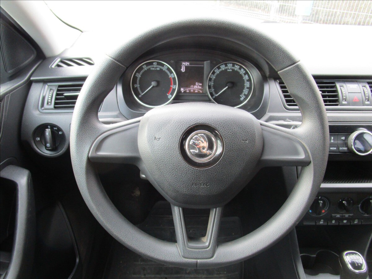 Škoda Rapid Sedan 999,0 70 kw