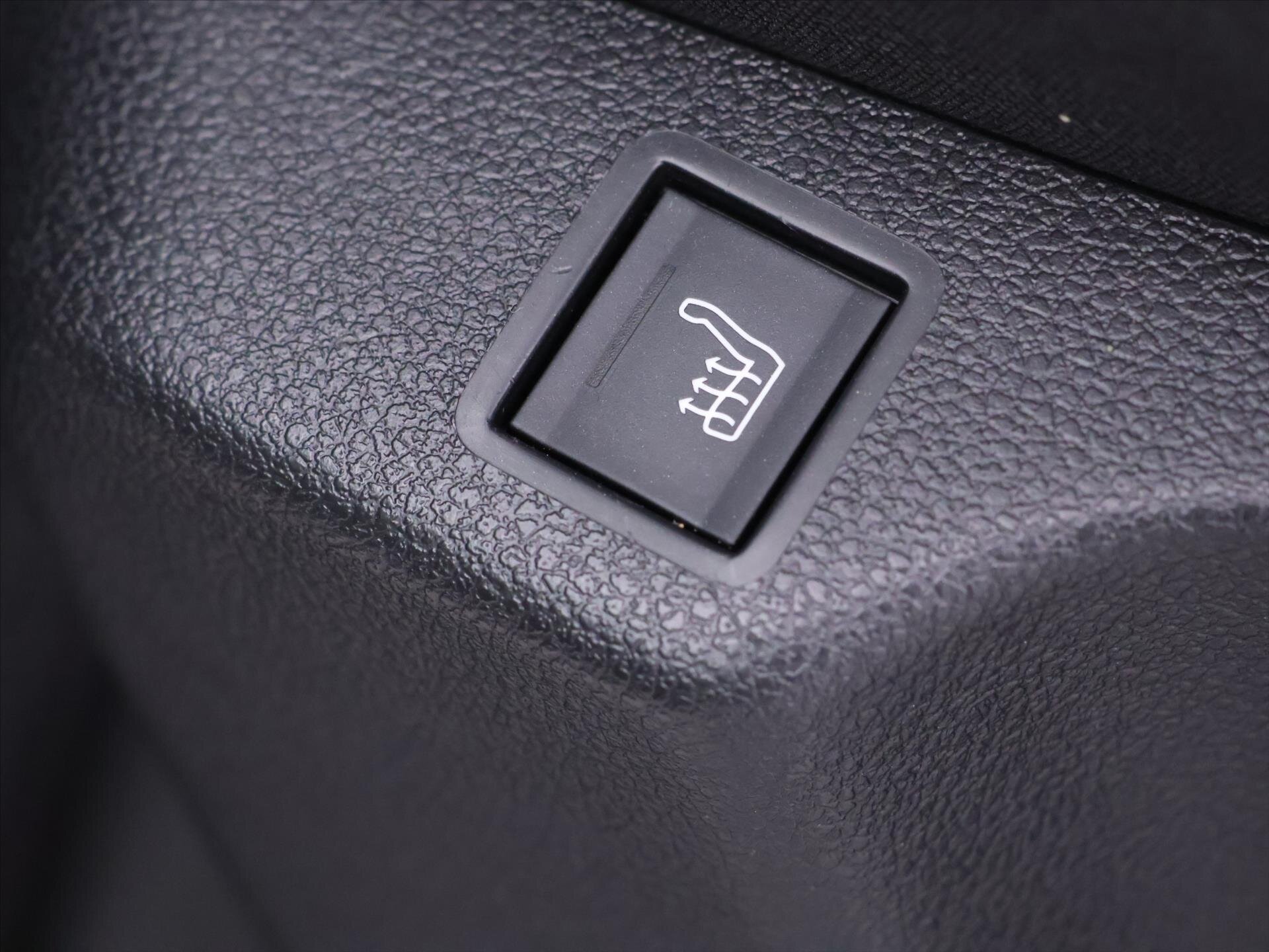 Peugeot Partner Ostatní 1,5 l 75 kw