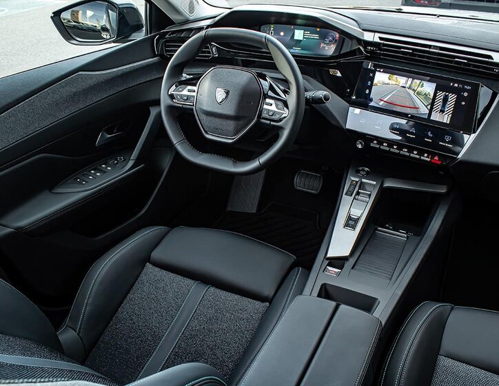 Peugeot 408 Liftback 1,2 l 105 kw