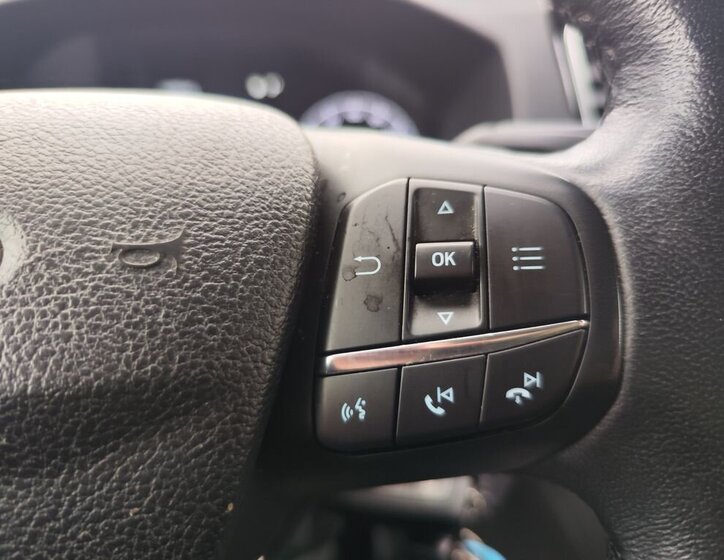 Ford Tourneo Custom 25