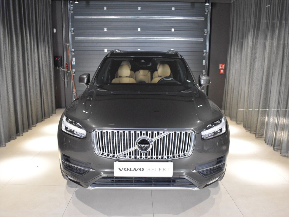 Volvo XC90 SUV / Terénní 2,0 l 177 kw