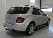 Mercedes-Benz Třídy M SUV 6,2 l 375 kw
