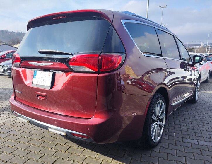 Chrysler Pacifica MPV 3,6 l 214 kw