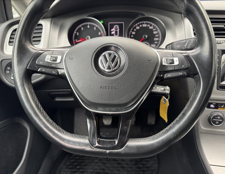 Volkswagen Golf Hatchback 1,2 l 63 kw