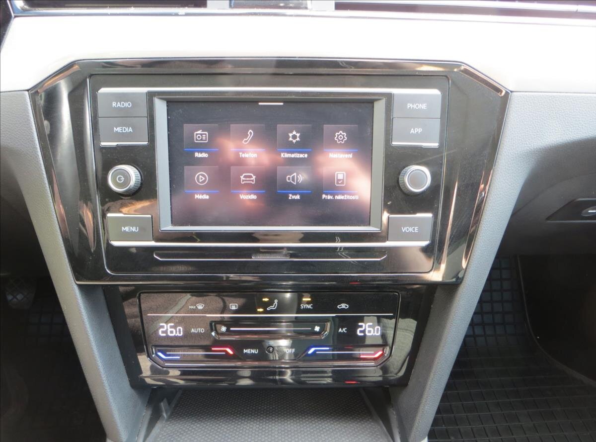 Volkswagen Passat Liftback 1,5 l 110 kw