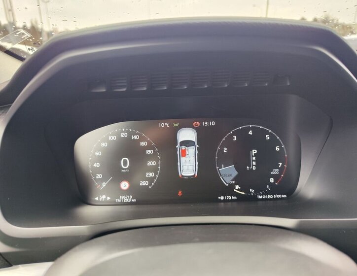 Volvo XC90 SUV / Terénní 2,0 l 235 kw