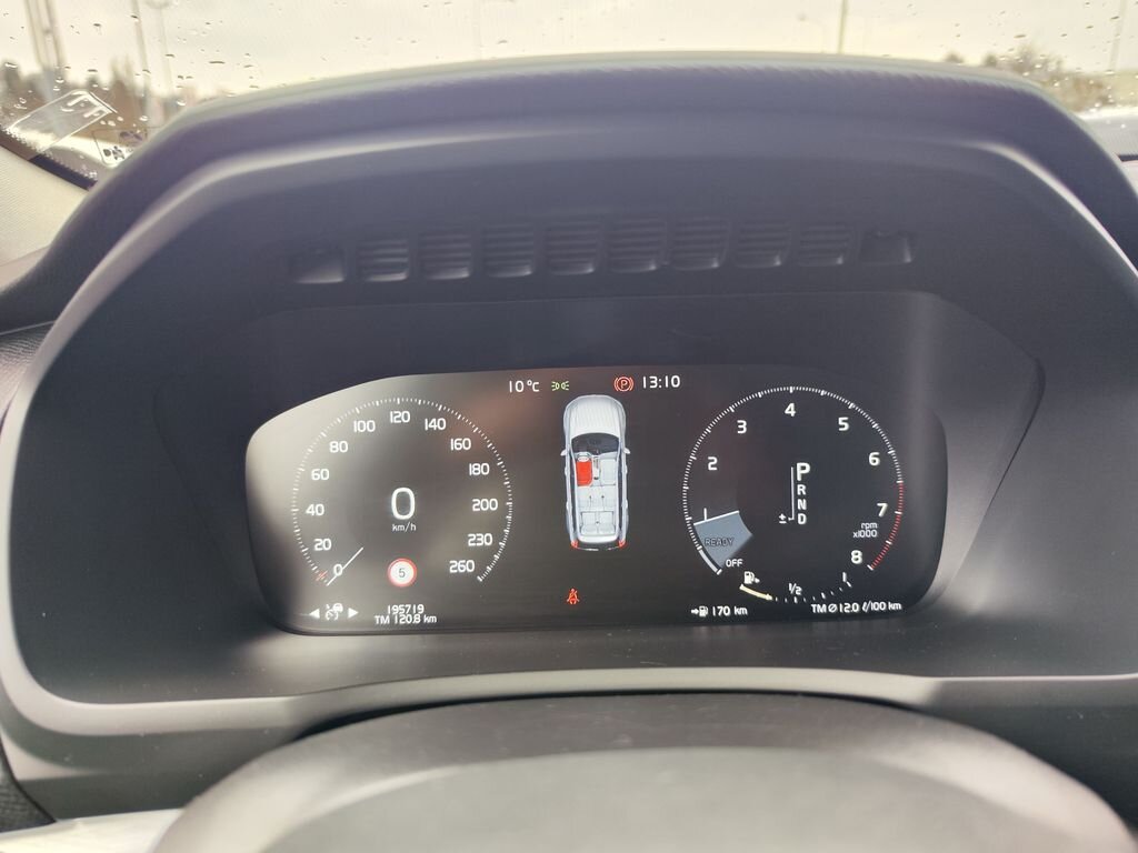 Volvo XC90 SUV / Terénní 2,0 l 235 kw