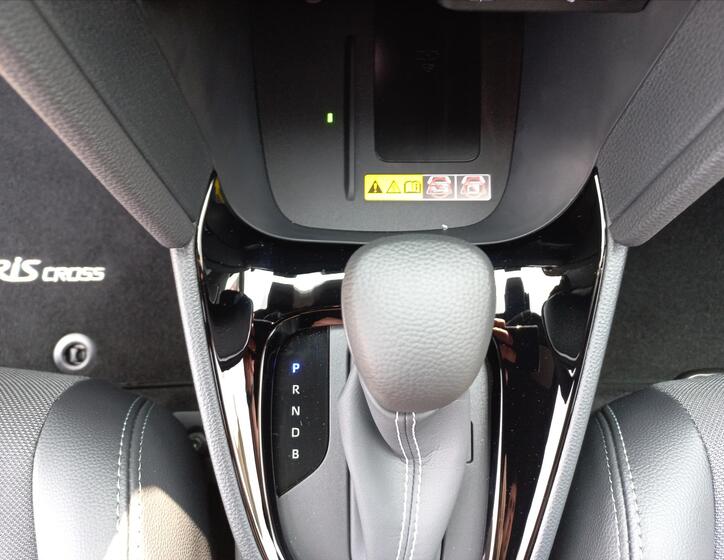 Toyota Yaris Cross 19