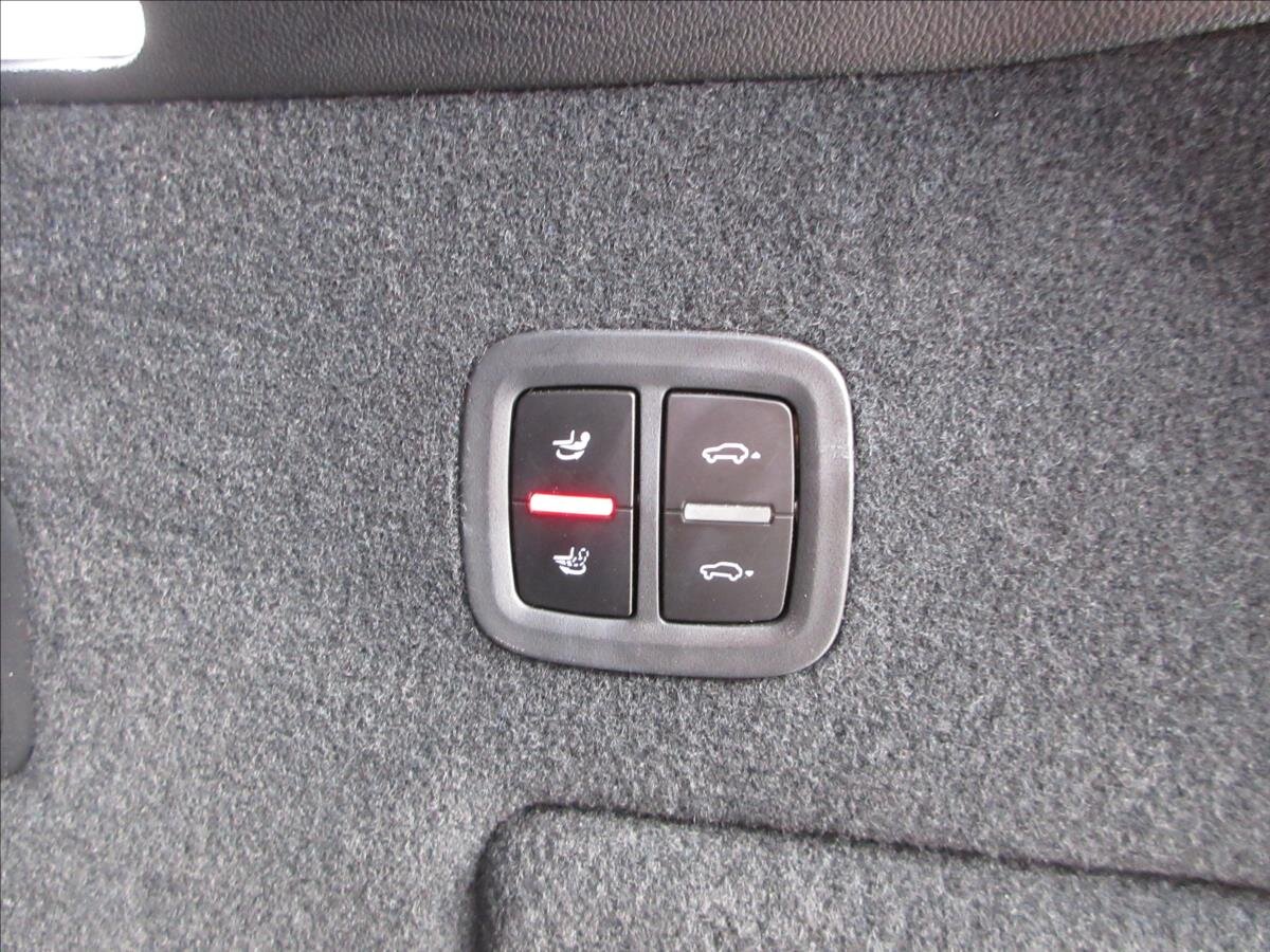 Porsche Cayenne Kombi 2,9 l 324 kw