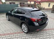 Mazda 3 7